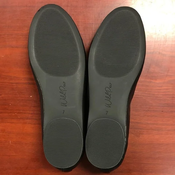 Wild Pair Black Loafers - Picture 4 of 7
